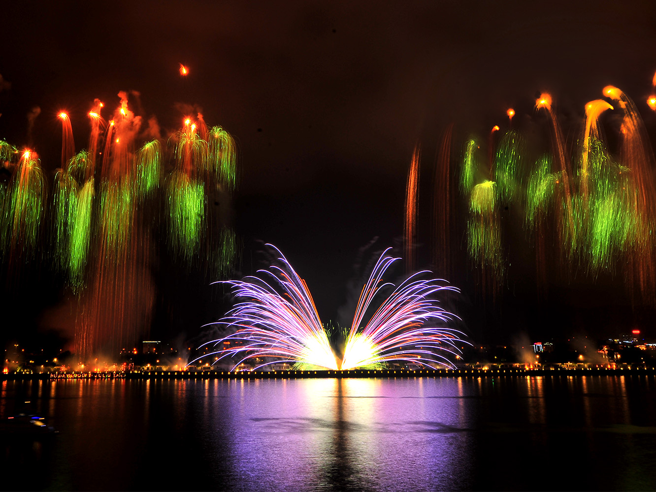 橘子洲国际音乐焰火《炫舞》